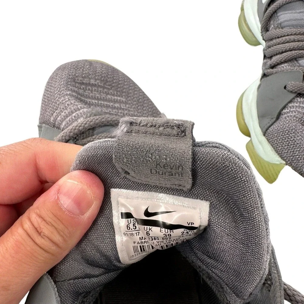 NIKE Zoom Kevin Durant Sneakers KD Cool Gray Mint Green‎ 6.5Y Youth Basketball